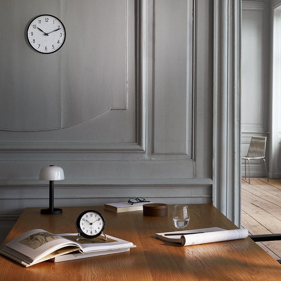 ARNE JACOBSEN（アルネ ヤコブセン） STATION ステーション 目覚まし