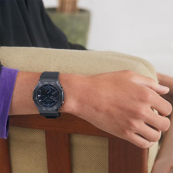 G-SHOCK ブルー メタルベゼル GM-2100N-2AJF メンズ 腕時計 電池式