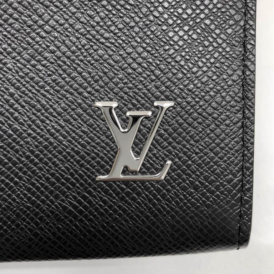 LOUIS VUITTON ポシェット ヴォワヤージュ M30450 タイガ レザー