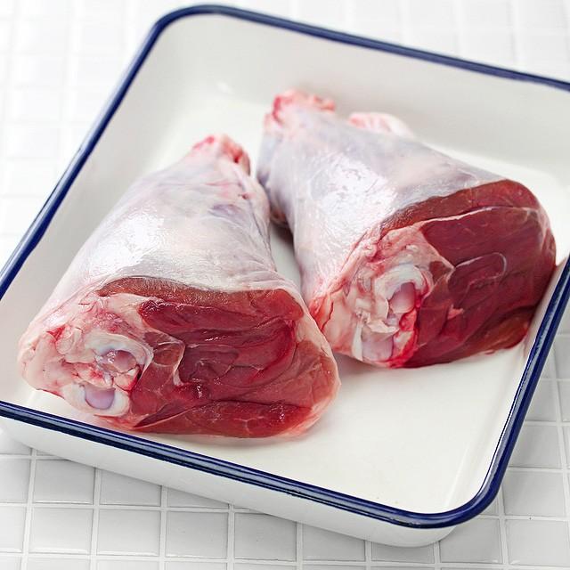 ラム肉 骨付きシャンク すね肉 2本入り　ブロック肉 仔羊 ラム 羊肉 |  | 03