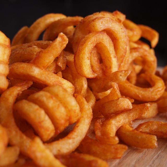 ポイント消化 フライドポテト スパイラルカット カーリーフライ 500g 冷凍ポテト ポテトフライ カーリーポテト Pi023 ミートガイ 通販 Yahoo ショッピング