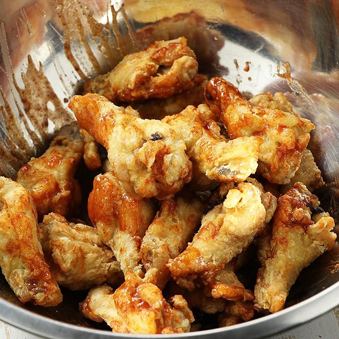 Beeshion Crazy Chicken Lady キーチェーン 面白いチキンギフト チキン