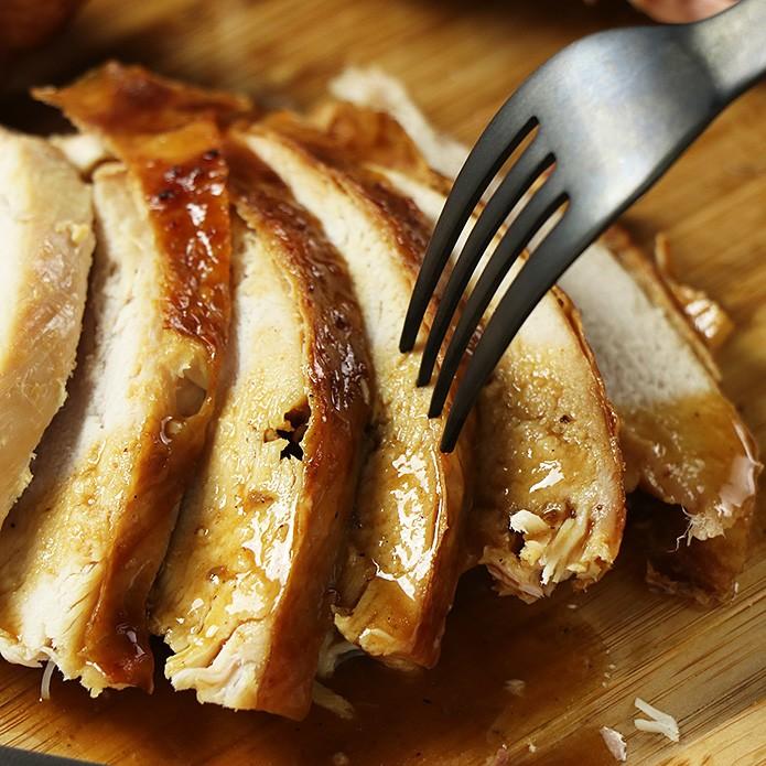 【次回2026/10月頃入荷予定】（送料無料）アメリカ産 七面鳥 ターキー 丸 6-8ポンド 3kg 5-7人用（冷凍・生・未調理） |  | 03