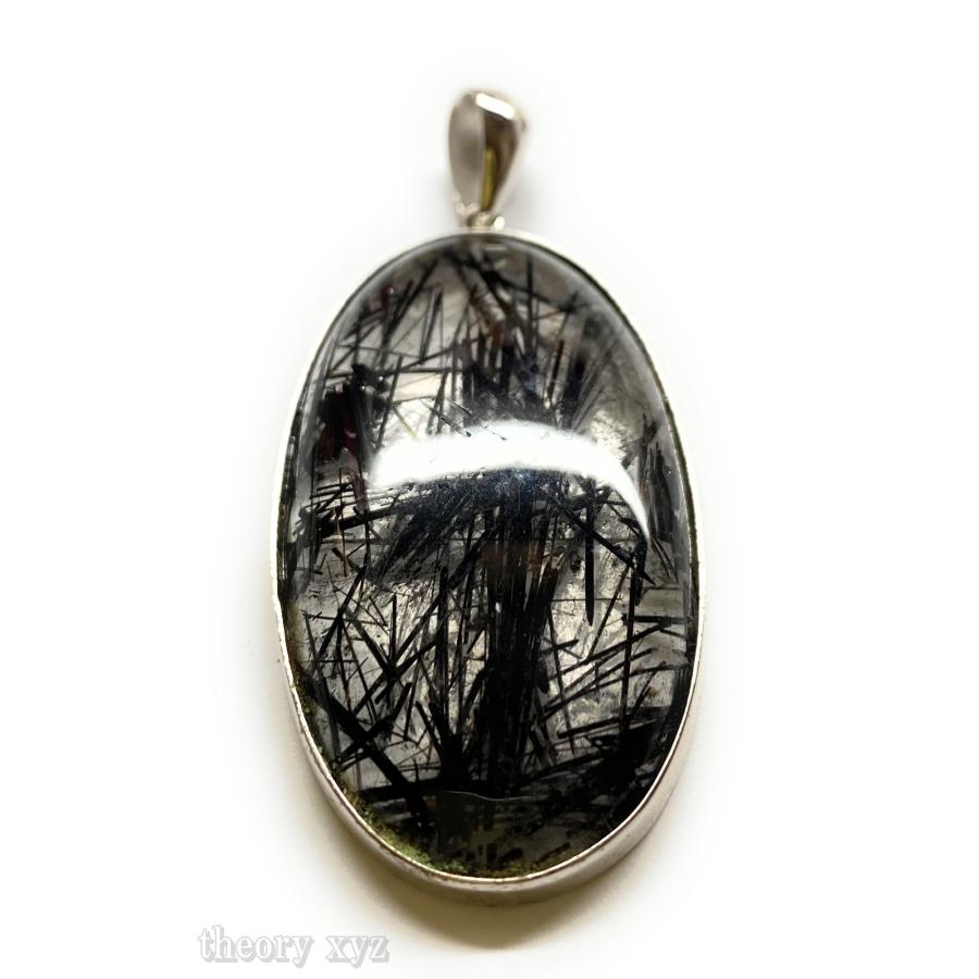 theory xyz ブラックルチル ペンダントトップ メンズ ラブラドライト