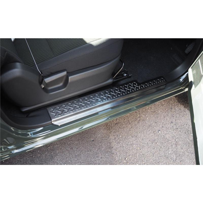 ＼10%OFF／ジムニー JB64 ジムニーシエラ JB74 サイドステップ スカッフ 縞鋼板柄 2P 選べる3色 予約/シルバー：1月20日頃入荷予定 | サムライプロデュース | 14