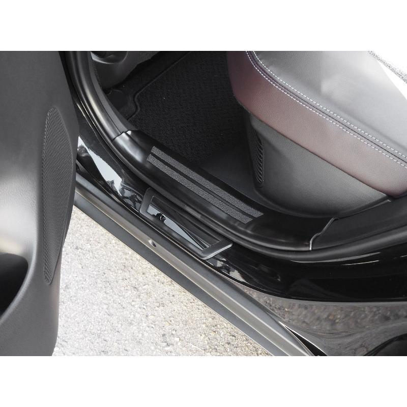 サムライプロデュース セット割 トヨタ 新型ヤリスクロス サイド