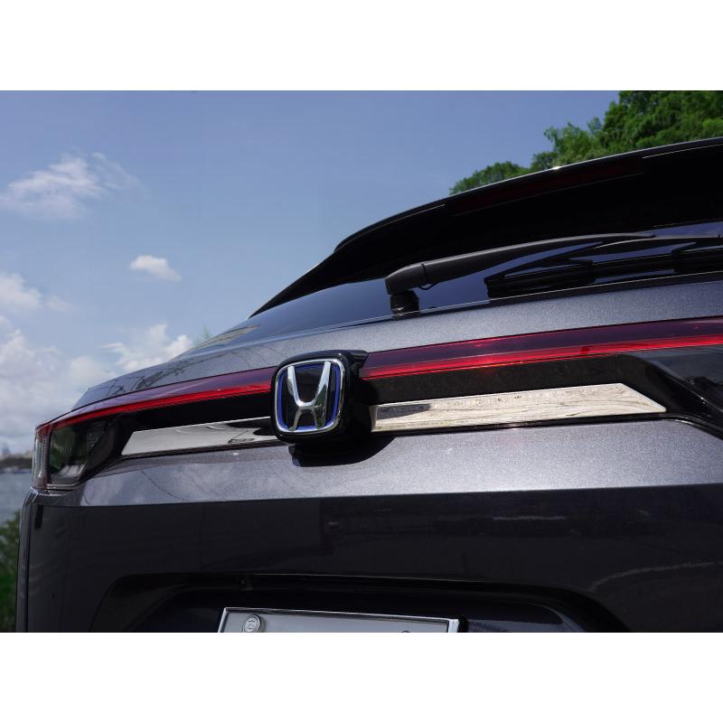 サムライプロデュース 新型ヴェゼル RV系 リアゲート エンブレム周り