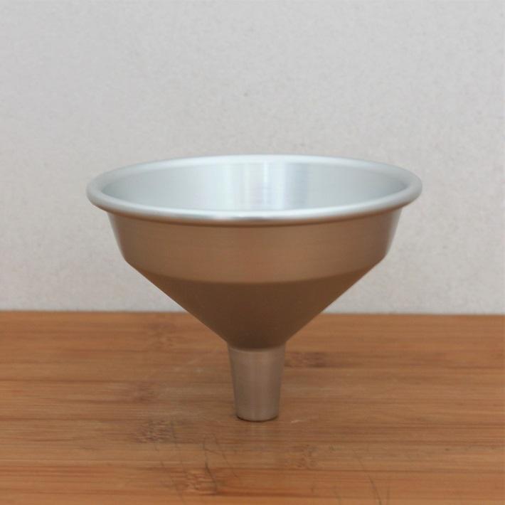 漏斗 9cm アルマイト ろうと じょうご 上合 灯油 液体 ストーブ 石油ストーブ 灯油ストーブ | 