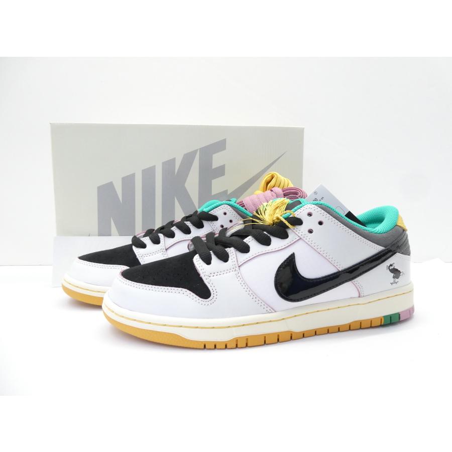 NIKE（ナイキ） 未使用 NIKE SB × CSEF DUNK LOW QS White & Black 