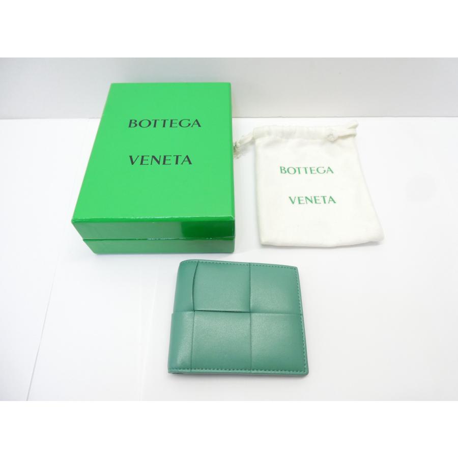 BOTTEGA VENETA（ボッテガ・ヴェネタ） マキシ イントレチャート 折り
