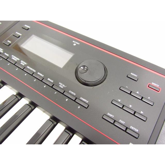 ローランド Roland Juno-D5 シンセサイザー ケース付き♪G3135 ローランド Roland Juno-D5 シンセサイザー ケース付き♪G3135