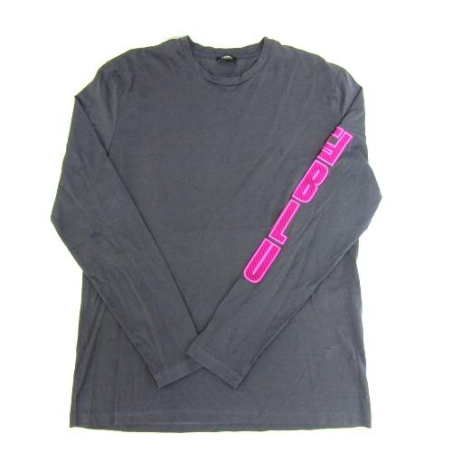 FENDI（フェンディ） 袖パッチロゴ クルーネック 長袖 Tシャツ TEE