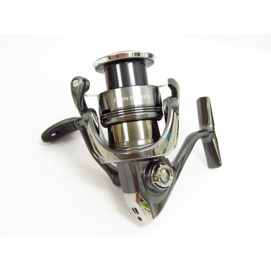 シマノ SHIMANO 24. TWIN POWER ツインパワー C3000 スピニング シマノ SHIMANO 24. TWIN POWER ツインパワー C3000 スピニング