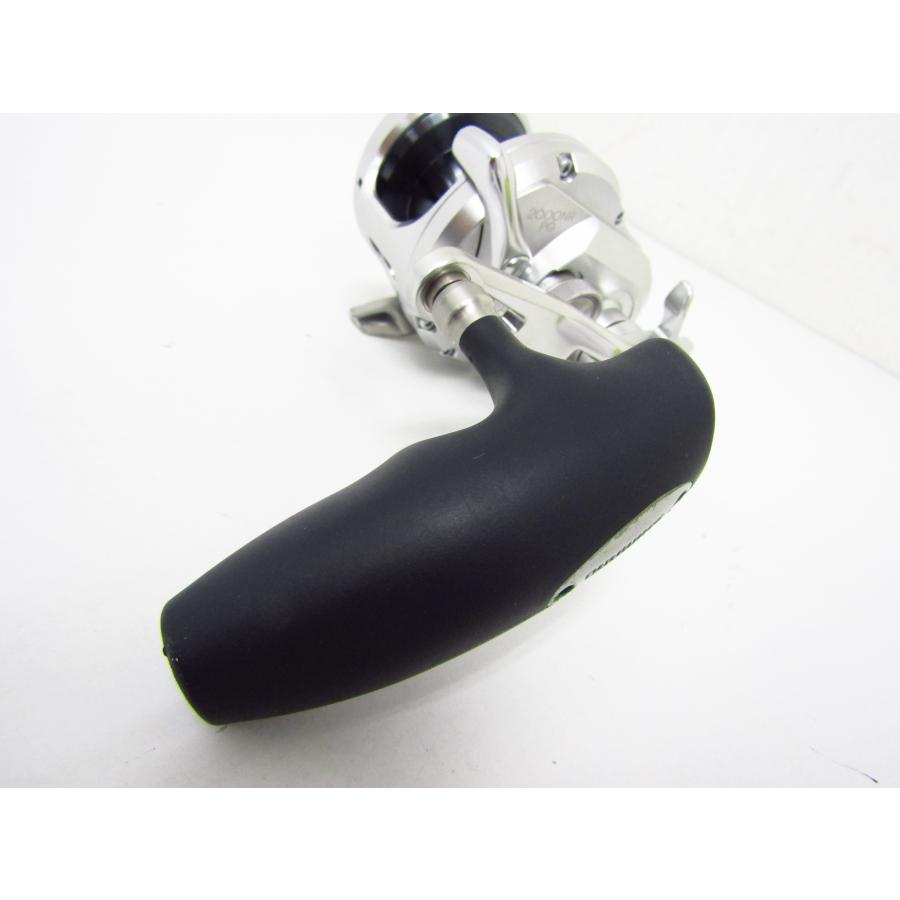シマノ SHIMANO 17. オシアジガー 2000NRPG ベイトリール シマノ SHIMANO 17. オシアジガー 2000NRPG ベイトリール