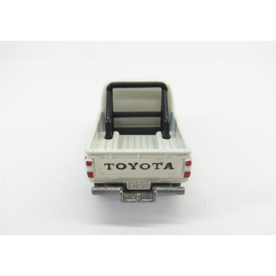 TOMY トミー 絶版トミカ TOYOTA トヨタ ハイラックス4WD ミニカー 車