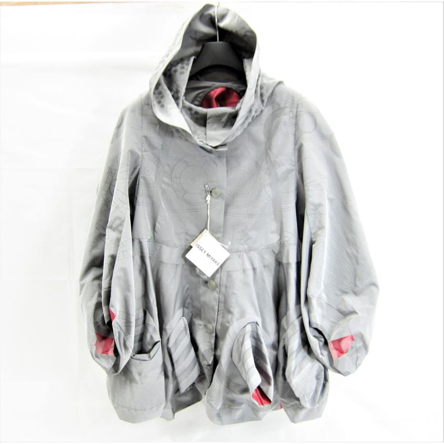 ISSEY MIYAKE X DYSON A-POC JACKET レディース 衣類 □UF3735 ISSEY MIYAKE X DYSON A-POC JACKET レディース 衣類 □UF3735
