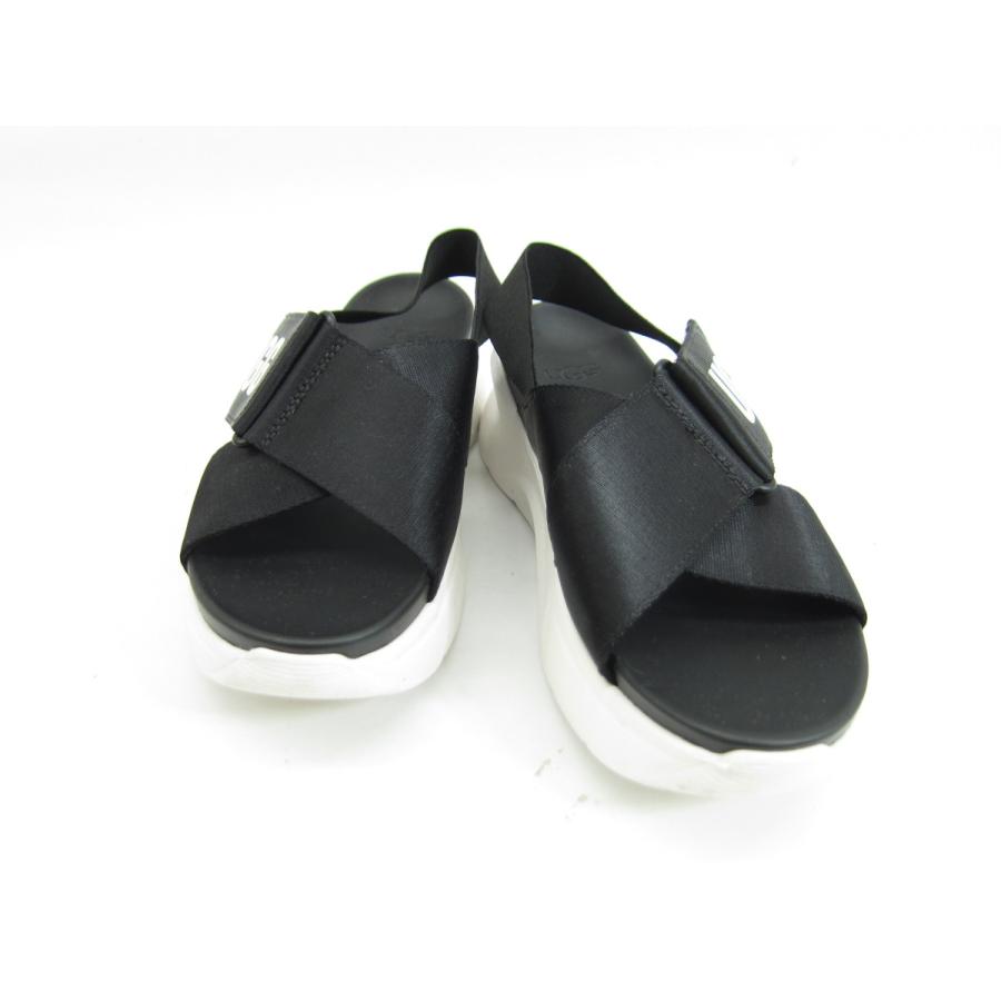 【極美品】UGG La Breezeブラック 厚底サンダル 24センチ UGG アグ LA BREEZE 1117354 厚底 ストラップサンダル US7 24.0