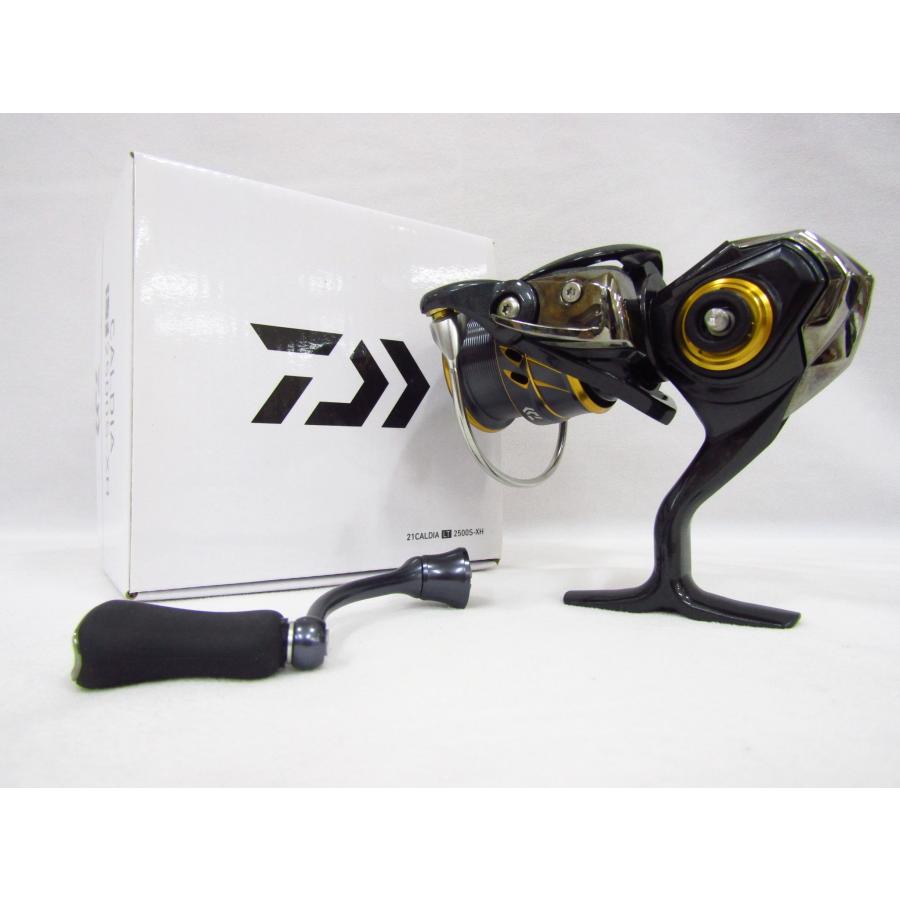 【極美品】ダイワ21カルディアLT2500S-XH バス釣り エギング 箱付 DAIWA（ダイワ） スピニングリール 21 カルディア LT2500S-XH エギング