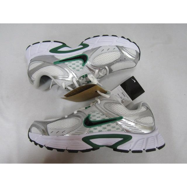 NIKE（ナイキ） 未使用 NIKE V5 RNR HJ5228-100 スニーカー ホワイト 