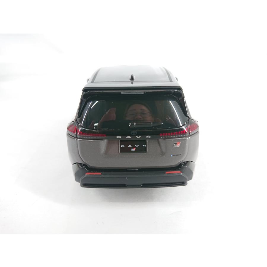 トヨタ（TOYOTA） RAV4 GR SPORT アーバンロック 1/30色見本ミニカー