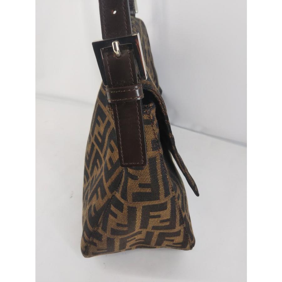 FENDI（フェンディ） 美品 ズッカ柄 マンマバケット ワンショルダー