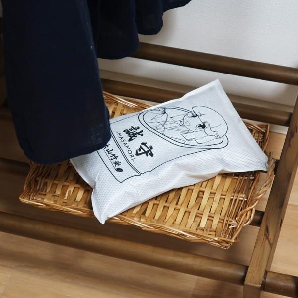 除湿脱臭 国産竹炭 室内用 調湿竹炭  誠守  中袋 [17×25cm]x1袋 大山竹炭 鳥取県認定グリーン商品 「誠守」 |  | 10