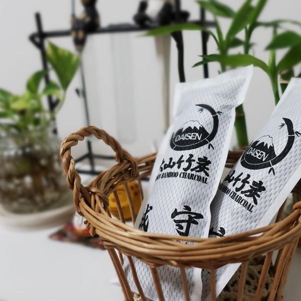 除湿脱臭 国産竹炭 室内用 調湿竹炭  誠守  中袋 [17×25cm]x1袋 大山竹炭 鳥取県認定グリーン商品 「誠守」 |  | 13
