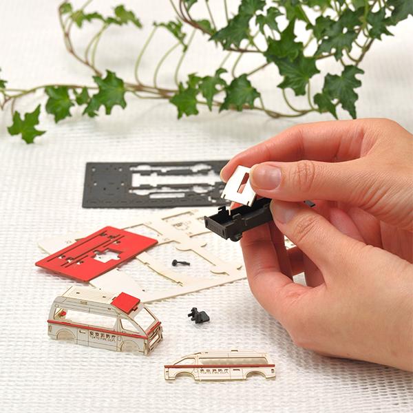 ペーパークラフト カーズクラフトミニ 救急車 CCM-E3 メール便対応品 654283 |  | 05