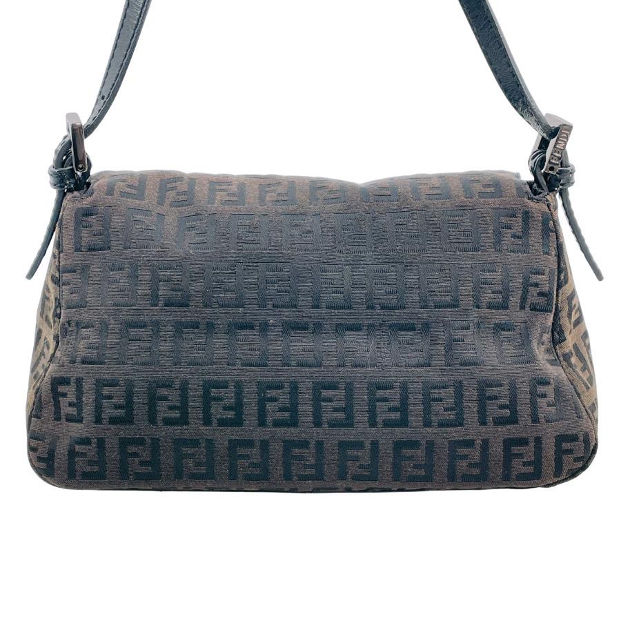 FENDI（フェンディ） 美品 ズッカ マンマバケット ショルダーバッグ 