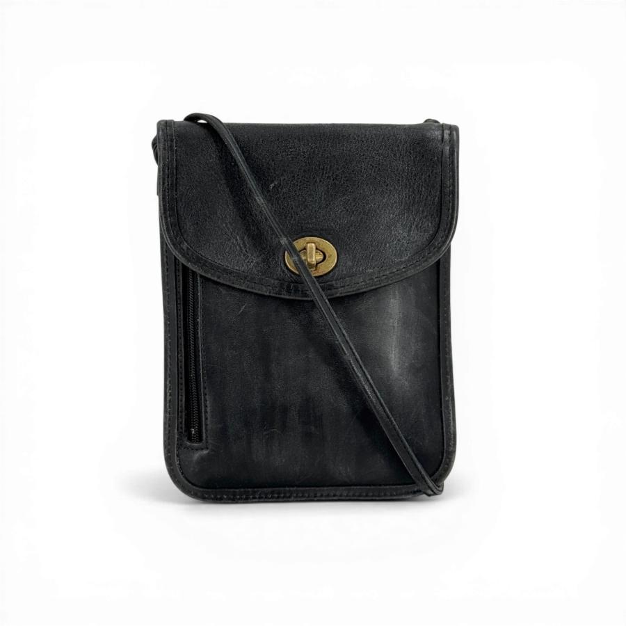 COACH（コーチ） オールドコーチ ブラックショルダーバッグ : tibi