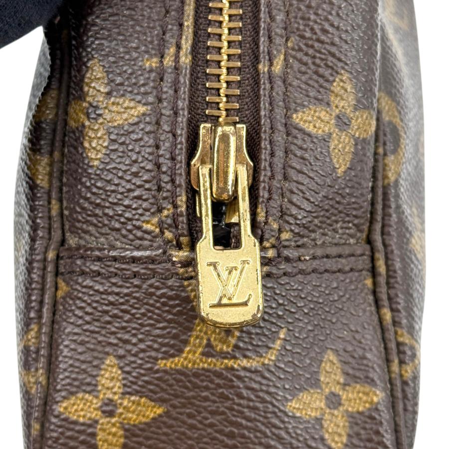LOUIS VUITTON（ルイ・ヴィトン） トゥルース トワレット23 モノグラム 