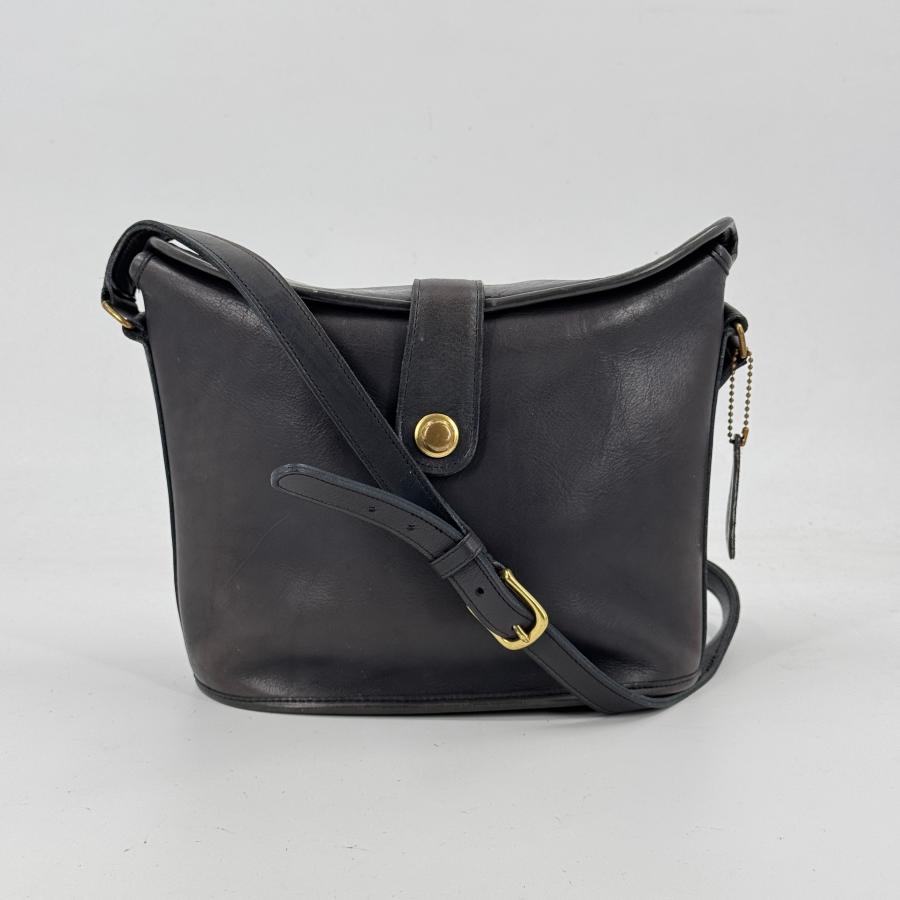 COACH（コーチ） オールドコーチ レザー ショルダーバッグ ブラック