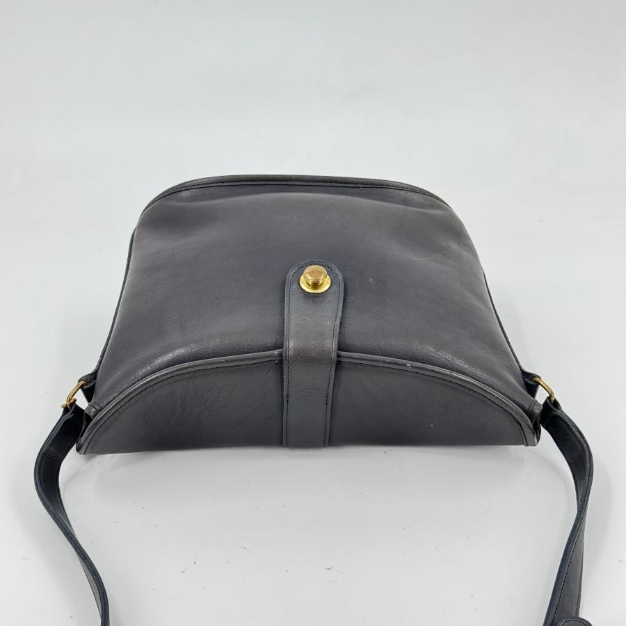 COACH（コーチ） オールドコーチ レザー ショルダーバッグ ブラック
