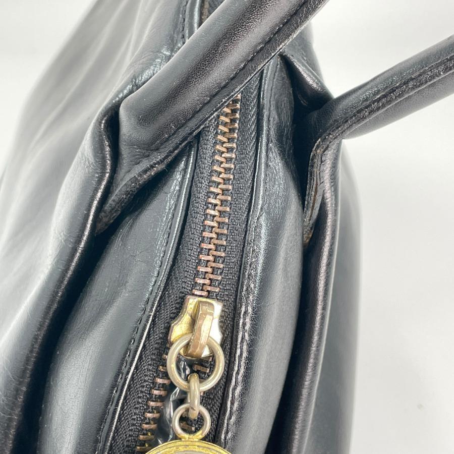 フェンディ　FENDI　ハンドバッグ　レザー