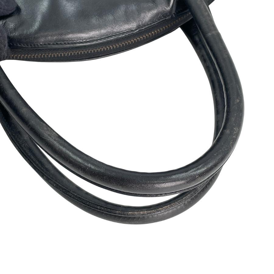 フェンディ　FENDI　ハンドバッグ　レザー