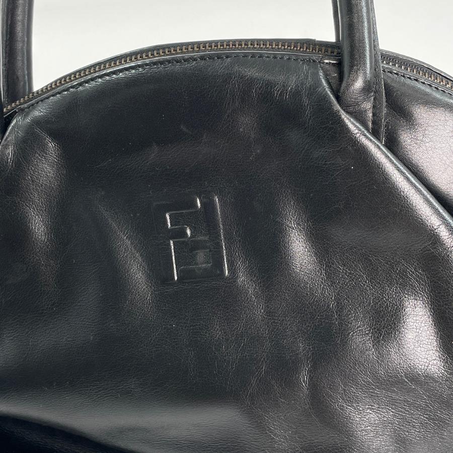 フェンディ　FENDI　ハンドバッグ　レザー