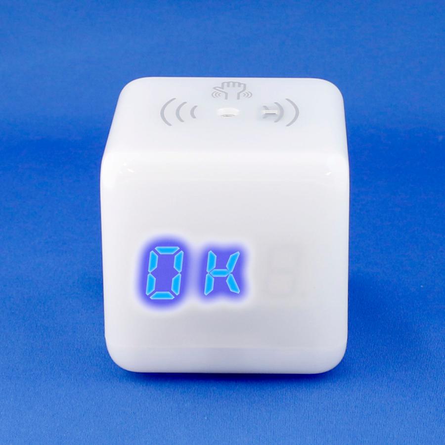 ドットキューブdotCube-顔認証がいらない簡単検温器 手首をかざして1