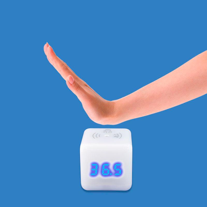 ドットキューブdotCube-顔認証がいらない簡単検温器 手首をかざして1