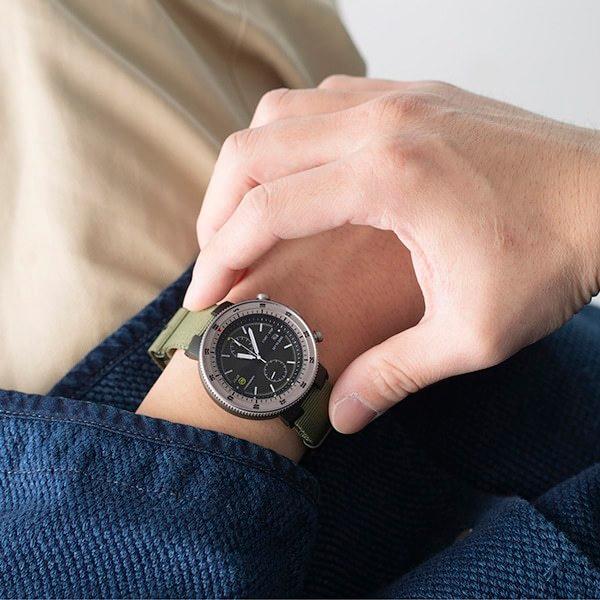 ⭐️完成品⭐️ [SALE][Movement in Motion]IZIL イジル MIM-IZIL/FRJR002 復刻モデル ソーラー メンズ 【J1724448198】(10725円)