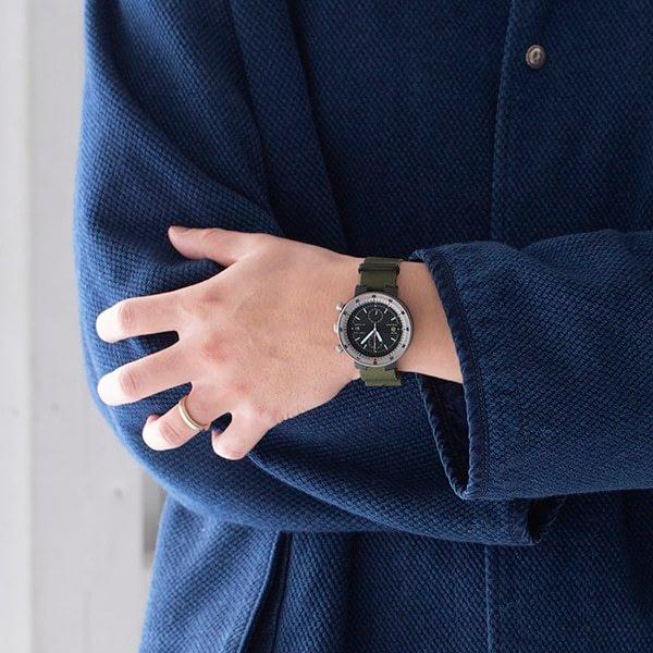 ⭐️完成品⭐️ [SALE][Movement in Motion]IZIL イジル MIM-IZIL/FRJR002 復刻モデル ソーラー メンズ 【J1724448198】(10725円)