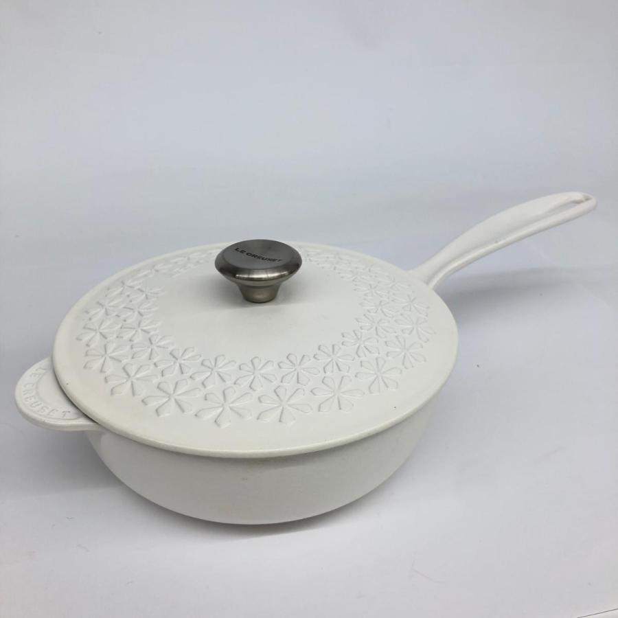 LE CREUSET ルクルーゼ ソーシエ 片手鍋 21cm 蓋つき ホワイト LE CREUSET ルクルーゼ ソーシエ 片手鍋 21cm 蓋つき ホワイト