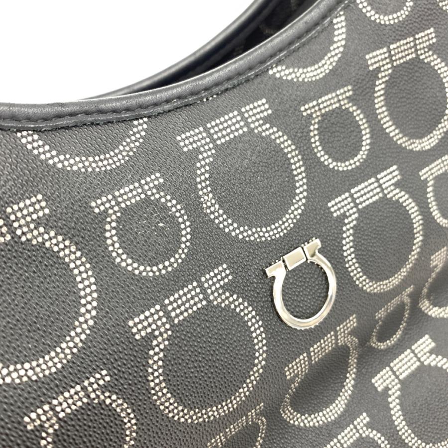 Salvatore Ferragamo サルヴァトーレフェラガモ ワンショルダーバッグ 