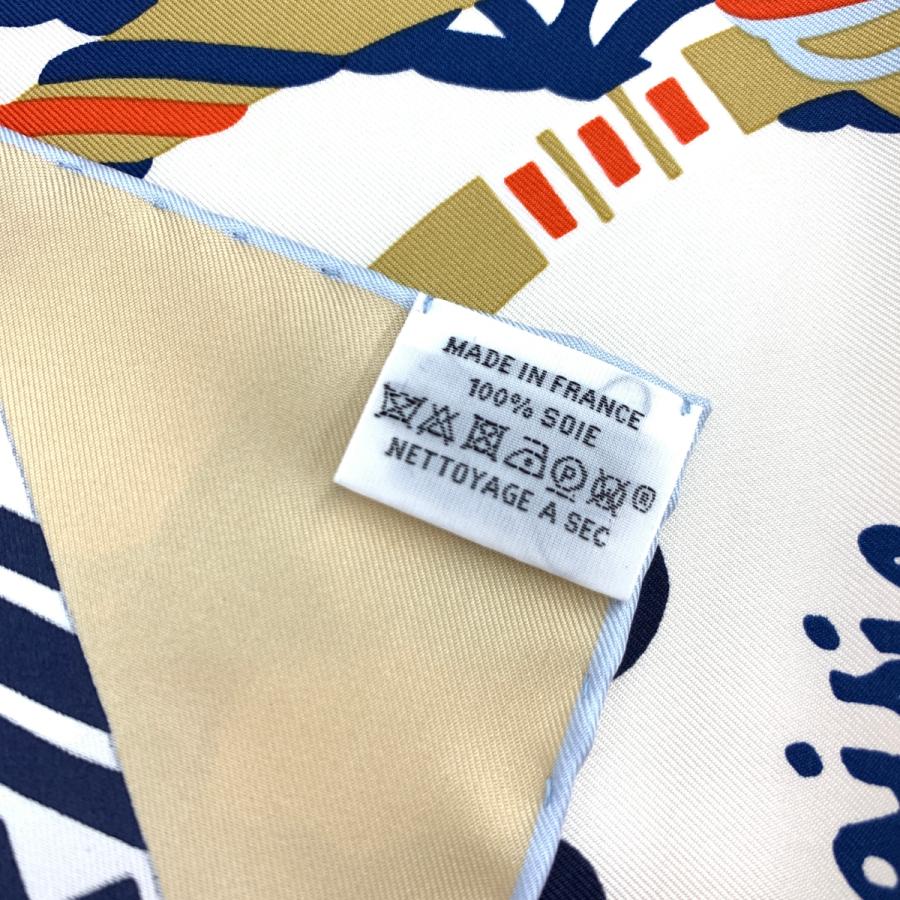 HERMES エルメス カレ90 スカーフ 新品同様 ベージュ シルク100 HERMES エルメス カレ90 スカーフ 新品同様 ベージュ シルク100