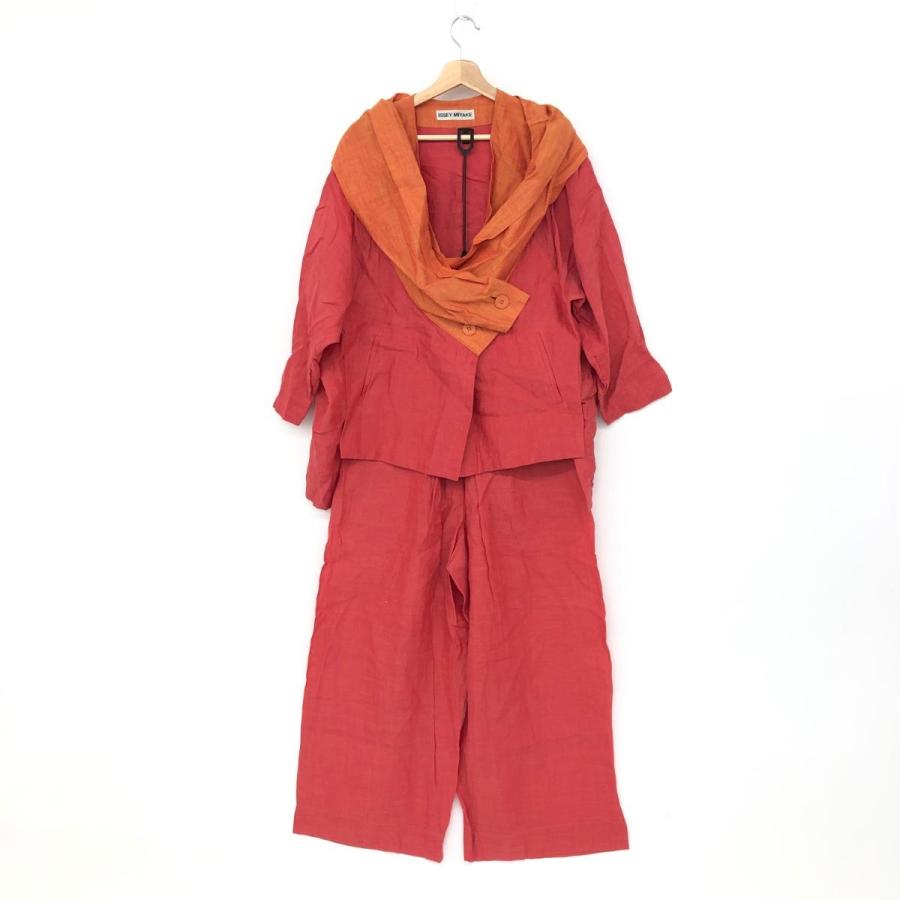 ISSEY MIYAKE イッセイミヤケ セットアップ Mサイズ レッド ISSEY MIYAKE イッセイミヤケ セットアップ Mサイズ レッド