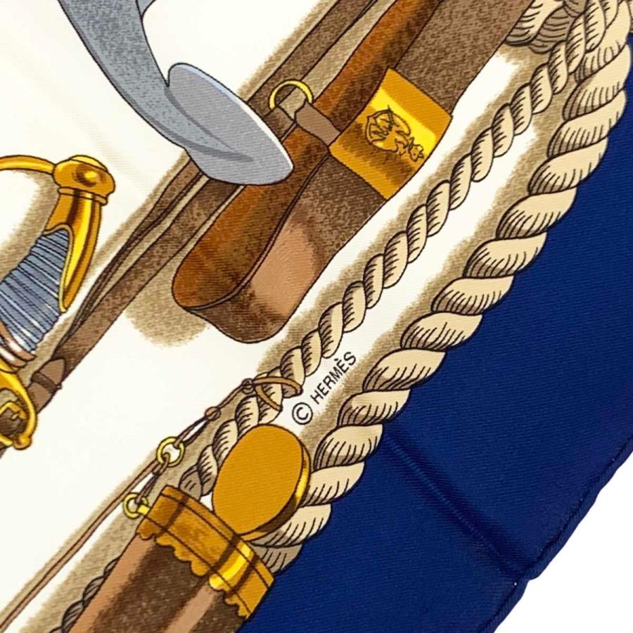 HERMES エルメス MUSEE スカーフ 美品 ホワイト×ブルー シルク HERMES エルメス MUSEE スカーフ 美品 ホワイト×ブルー シルク