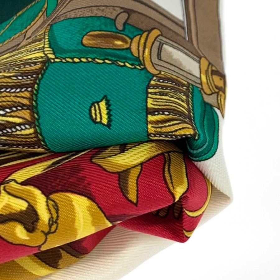 HERMES エルメス MUSEE スカーフ 美品 ホワイト×ブルー シルク HERMES エルメス MUSEE スカーフ 美品 ホワイト×ブルー シルク