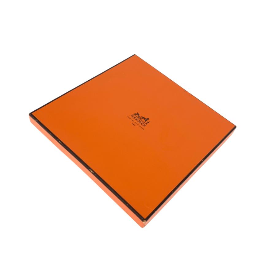 HERMES エルメス MUSEE スカーフ 美品 ホワイト×ブルー シルク HERMES エルメス MUSEE スカーフ 美品 ホワイト×ブルー シルク