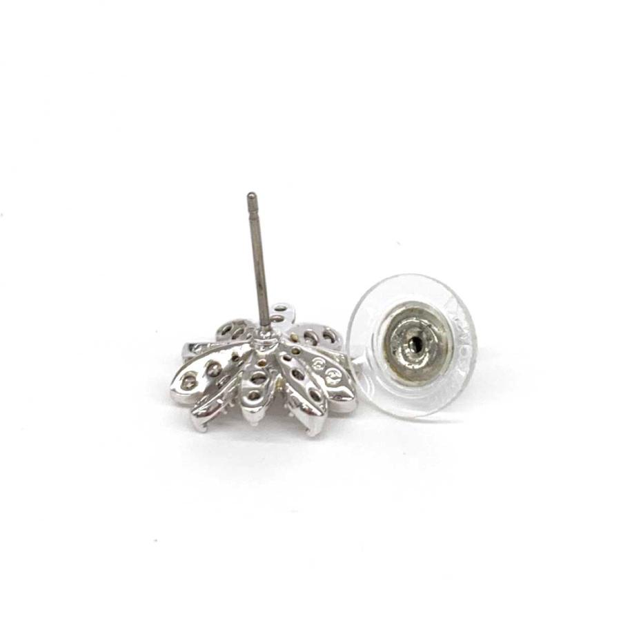 SWAROVSKI スワロフスキー エターナルフラワー ピアス 良好 シルバーカラー クリスタルパヴェ スタッド レディース アクセサリー : 1-240001102808 : リサイクルショップティファナ - 通販 - Yahoo!ショッピング SWAROVSKI スワロフスキー エターナルフラワー ピアス 良好 シルバーカラー クリスタルパヴェ スタッド レディース アクセサリー : 1-240001102808 : リサイクルショップティファナ - 通販 - Yahoo!ショッピング