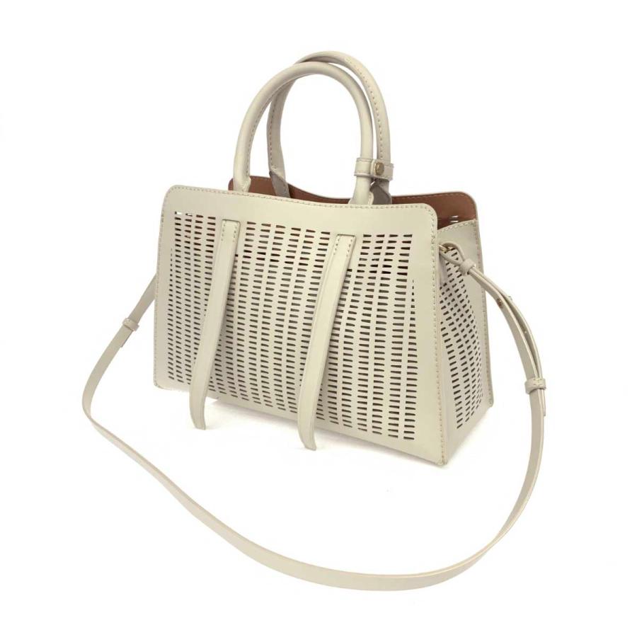 美品✨CHARLES & KEITH 2wayトート ポーチ付 ベージュ 美品✨CHARLES & KEITH 2wayトート ポーチ付 ベージュ - メルカリ