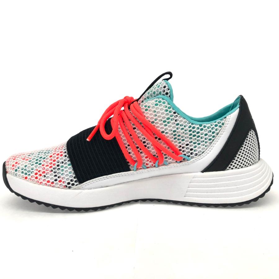 UNDER ARMOUR アンダーアーマー ブリースレース スニーカー 未